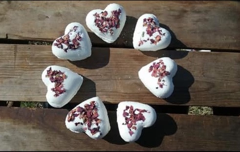 bathbombhearts.jpg